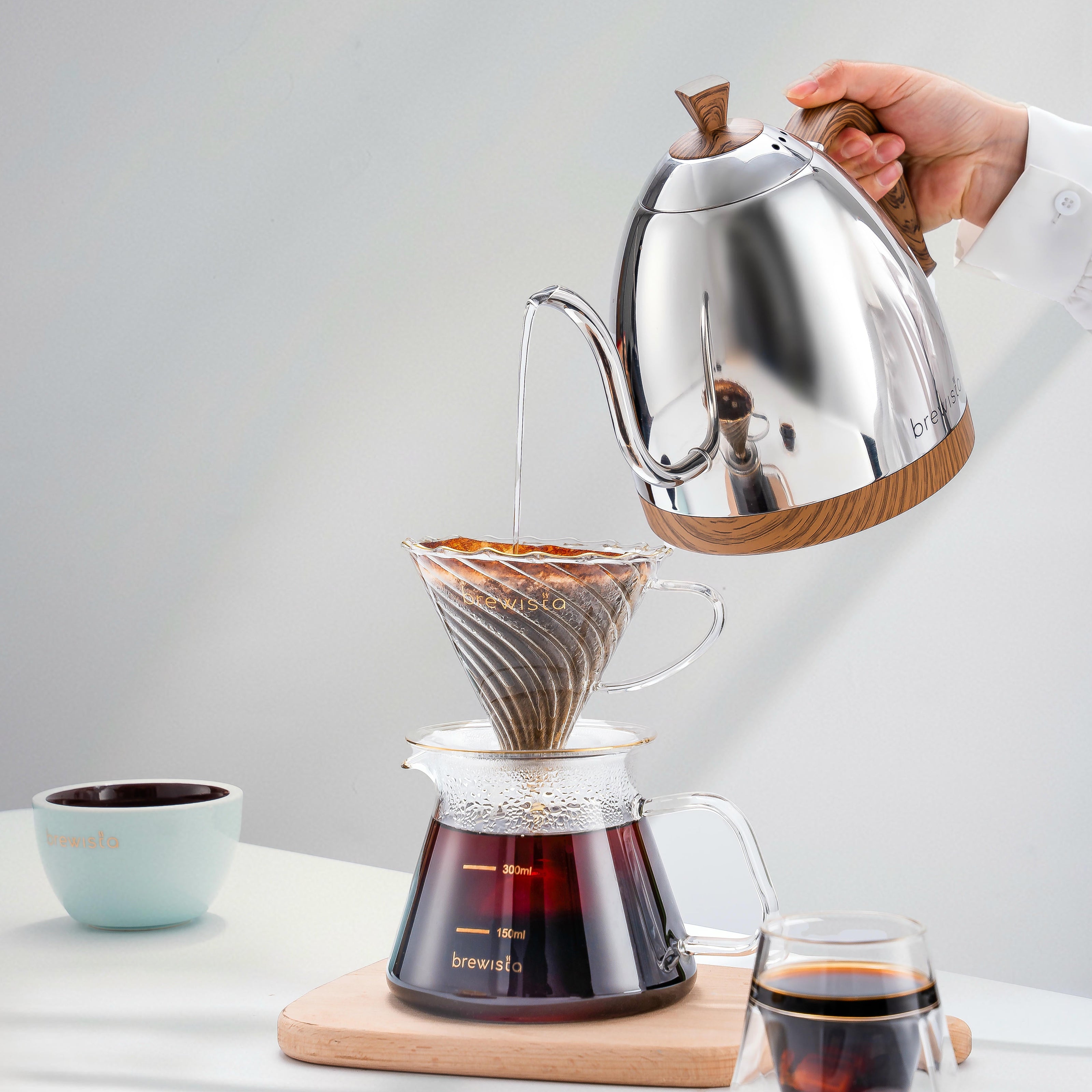 Brewista Artisan Gooseneck 1 L Kettle w/ Variable Temperature