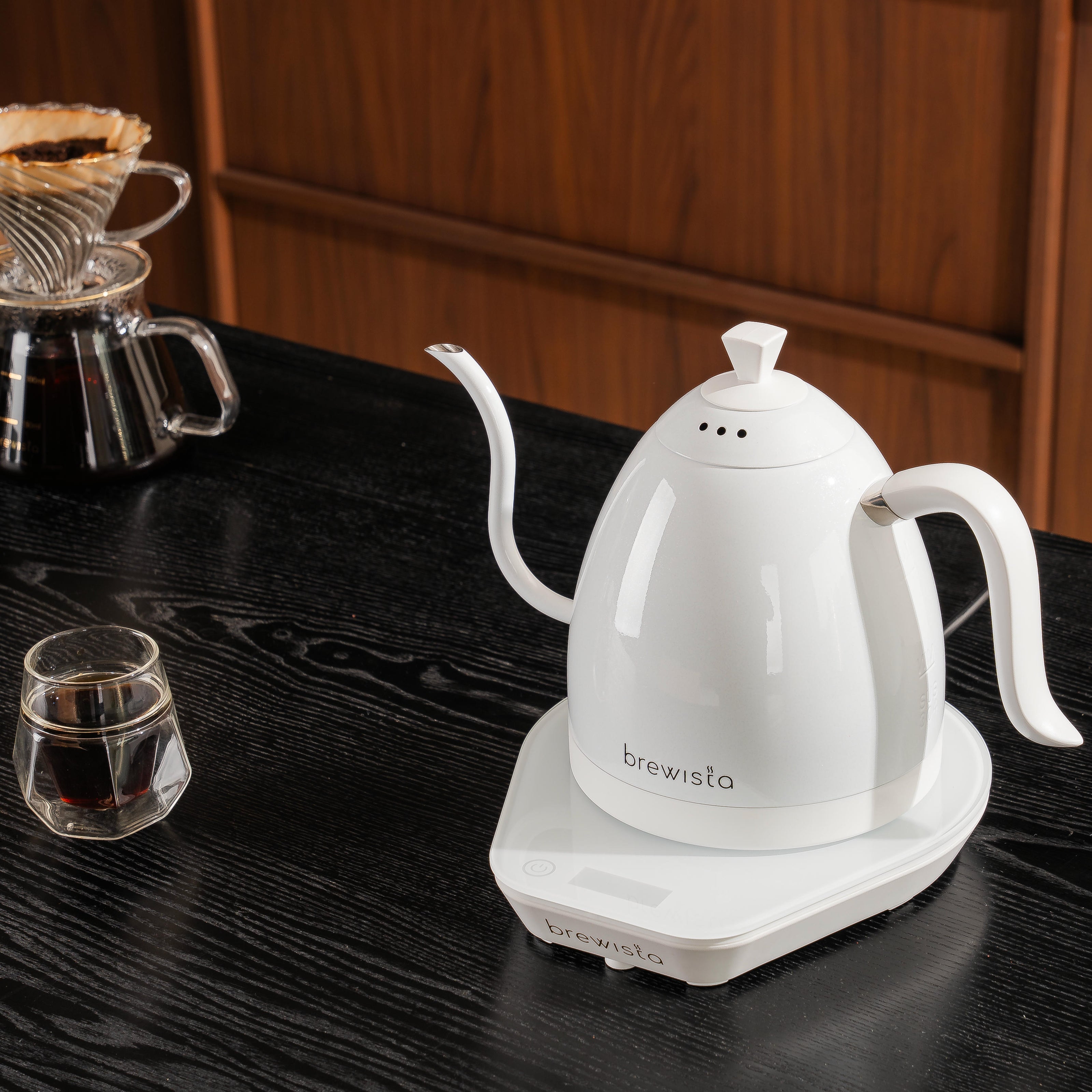 Brewista Artisan Gooseneck 1 L Kettle w/ Variable Temperature