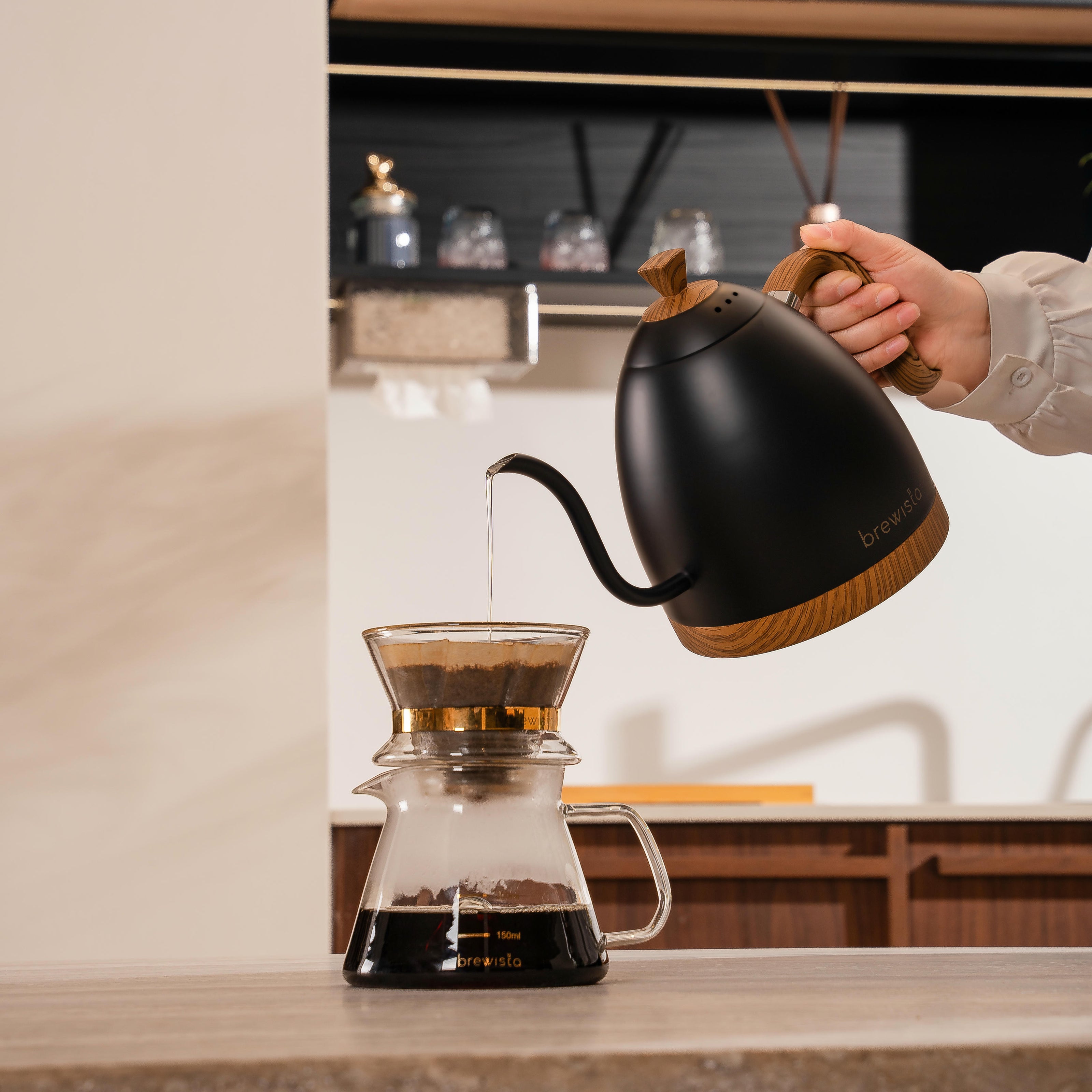 Brewista Artisan Gooseneck 1 L Kettle w/ Variable Temperature