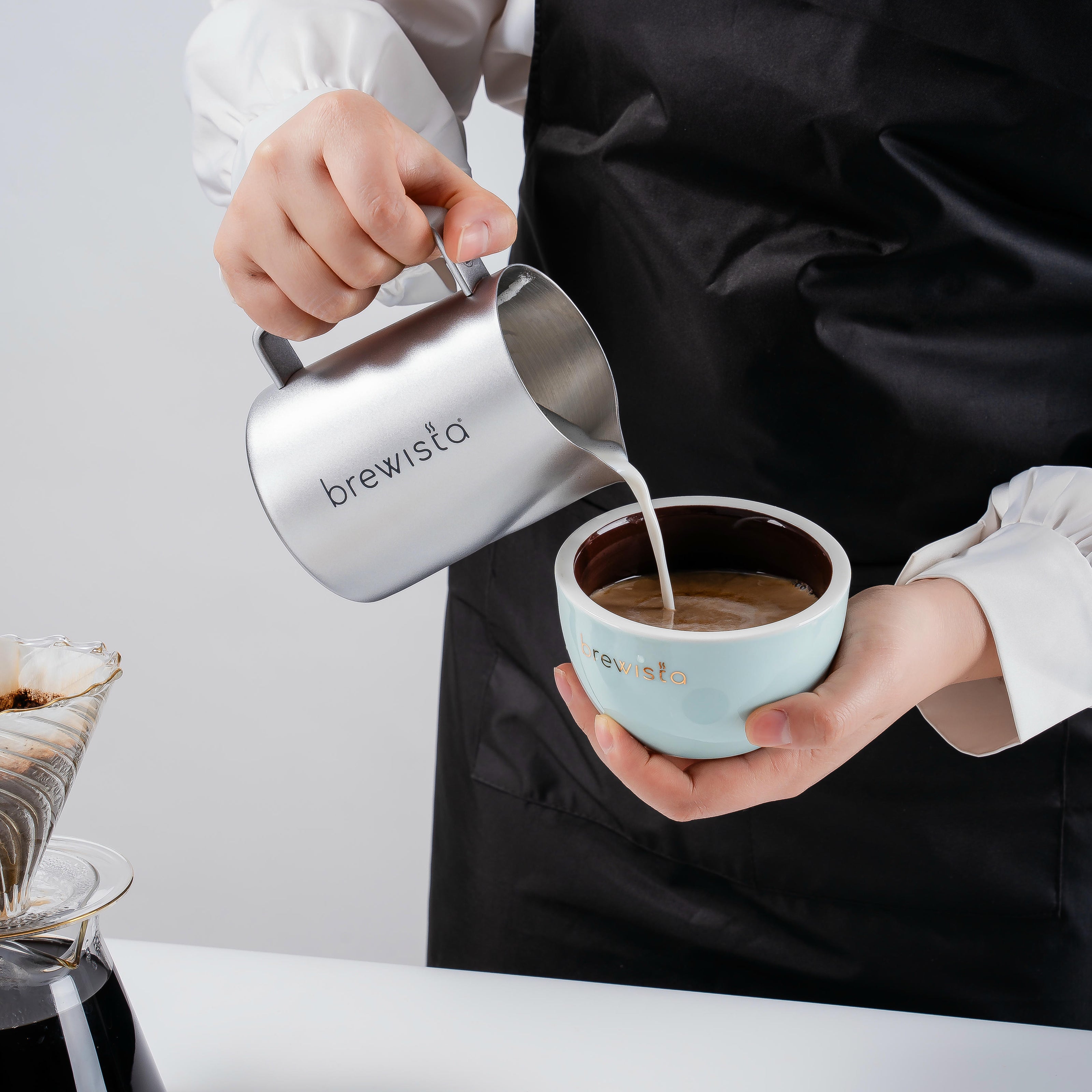 Brewista Milk Frothing Pitcher with Ergonomic Swirl Spout